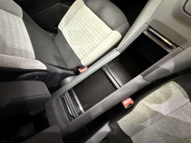 シトロエン ベルランゴ サーフED バイ･リップカール 千葉県 2021(令3)年 4.8万km グレー 特別仕様車　/ガラスルーフ　/グリップコントロール　/ＣａｒＰｌａｙ　/Ａｎｄｒｏｉｄ　/Ａｕｔｏ　/ナビ　/バックカメラ　/ＡＣＣ　/レーンキープアシスト　/ＢＳＭ　/パドルシフト　/ドライブレコーダー　/ＥＴＣ