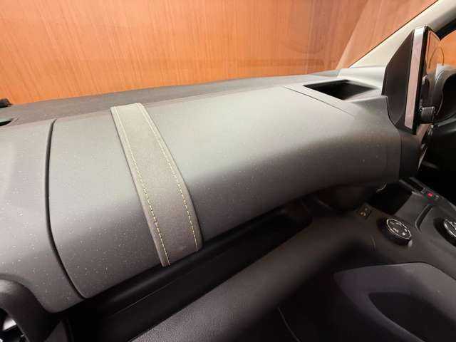 シトロエン ベルランゴ サーフED バイ･リップカール 千葉県 2021(令3)年 4.8万km グレー 特別仕様車　/ガラスルーフ　/グリップコントロール　/ＣａｒＰｌａｙ　/Ａｎｄｒｏｉｄ　/Ａｕｔｏ　/ナビ　/バックカメラ　/ＡＣＣ　/レーンキープアシスト　/ＢＳＭ　/パドルシフト　/ドライブレコーダー　/ＥＴＣ