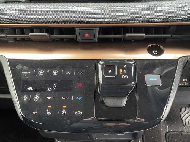 日産 サクラ G 新潟県 2022(令4)年 1.7万km 茶 純正ナビ（Bluetooth/DTV/FM/AM）/全周囲カメラ/プロパイロット/前後コーナーセンサー/D/N席シートヒーター/ビルトインETC2.0/LEDヘッドライト/パーキングアシスト/クルーズコントロール/ステアリングスイッチ/オートライト/オートエアコン/スペアキー×1/保証書/取扱説明書