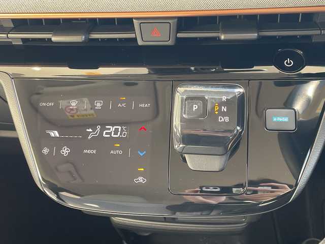 日産 サクラ X 愛知県 2023(令5)年 0.7万km ピンク SDナビ/フルセグ/CD DVD/Bluetooth/バックカメラ/LEDヘッドライト/コーナーセンサー/純正アルミホイール/ステアリングスイッチ/スマートキー/プッシュスタート