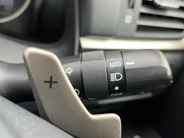 レクサス ＣＴ 200h クールツーリングスタイル 奈良県 2017(平29)年 2.5万km ソニッククォーツ 純正ナビ（B9109）/（フルセグ/BT/CD/DVD）/クルーズコントロール/パドルシフト/バックカメラ/前後コーナーセンサー/ハーフレザーシート（黒X赤）/前席パワーシート/前席シートヒーター/LEDヘッドライト/ステアリングスイッチ/オートライト/ETC2.0/純正17インチAW