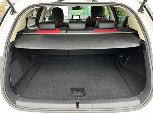 レクサス ＣＴ 200h クールツーリングスタイル 奈良県 2017(平29)年 2.5万km ソニッククォーツ 純正ナビ（B9109）/（フルセグ/BT/CD/DVD）/クルーズコントロール/パドルシフト/バックカメラ/前後コーナーセンサー/ハーフレザーシート（黒X赤）/前席パワーシート/前席シートヒーター/LEDヘッドライト/ステアリングスイッチ/オートライト/ETC2.0/純正17インチAW