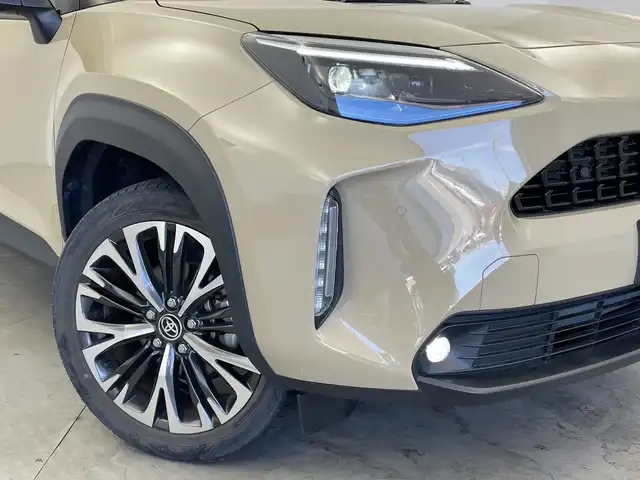 トヨタ ヤリスクロス ハイブリッド Z 新潟県 2022(令4)年 4.6万km ベージュ 純正ディスプレイオーディオ/フルセグ/パノラミックビューモニター/ステアリングヒーター/トヨタセーフティセンス/・プリクラッシュセーフティ/・レーダークルーズコントロール/・レーンキープアシスト/・オートマチックハイビーム/ブラインドスポットモニター/LEDオートライト/ドライブレコーダー/ハーフレザーシート/前席シートヒーター/ドライブレコーダー/プッシュスタート/スマートキー/純正フロアマット