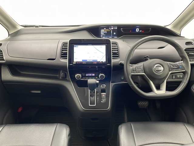 日産 セレナ ハイウェイスター V 宮崎県 2019(令1)年 7.2万km ブリリアントホワイトパール プロパイロット/エマ―ジェンシーブレーキ/LDW(車線逸脱警報）/LDP（車線逸脱防止支援）/BSW(後側方車両検知警報）/BSI（後側方衝突防止支援）/オートマチックハイビーム/クリアランスソナー/社外9インチSDナビ/フルセグTV/CD/DVD/Bluetooth/アラウンドビューモニター/社外10.2インチ後席フリップダウンモニター（TVM-FW1020）/両側パワースライドドア/ハンズフリーオートスライドドア/インテリジェントパーキングアシスト/レザー調シートカバー/LEDヘッドライト/純正16インチAW/ビルトインETC/前後ドライブレコーダー/スマートキー×２