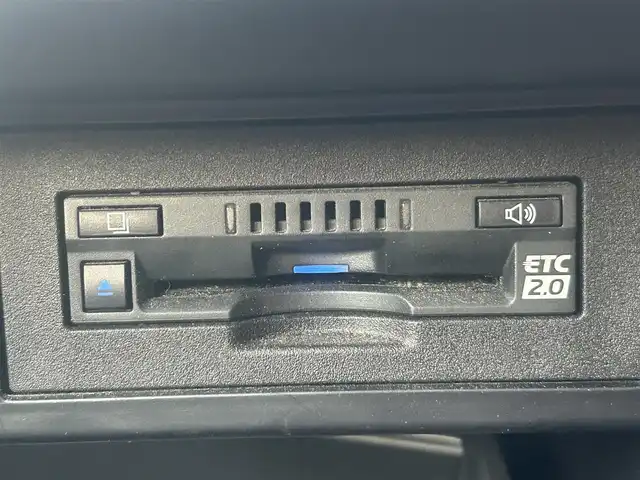 トヨタ ランドクルーザー プラド TX Lパッケージ 愛媛県 2023(令5)年 3.9万km ホワイトパールクリスタルシャイン ワンオーナー/純正ナビ（Bluetooth/フルセグTV）/アラウンドビューモニター/デジタルインナーミラー/TRDプッシュスタートボタン/電動格納サードシート/ETC2.0/電子インナーミラー型ドライブレコーダー/パワーシート/シートヒーター/シートベンチレーション/サンルーフ/アダプティブクルーズコントロール/スペアキー（スマートキー）/純正フロアマット/純正19インチアルミホイール/ルーフレール/センターデフロック/ダウンヒルアシストコントロール/LEDヘッドライト/フォグランプ/スペアタイヤ/保証書/取扱説明書/ナビ取説