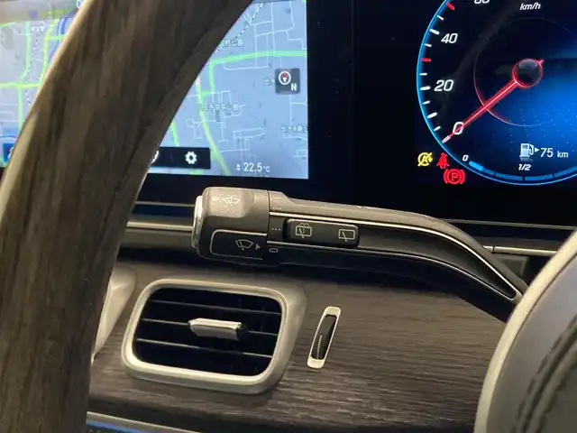 メルセデス・ベンツ ＧＬＳ４００ｄ 4マチック AMGライン 熊本県 2022(令4)年 5万km ダイヤモンドホワイト ・スマートキー/・プッシュスタート/・パノラマサンルーフ/・アクティブステアリングアシスト/・アクティブレーンキーピングアシスト/・道路標識アシスト/・アクティブブレーキアシスト/・アテンションアシスト/・ブラインドスポットモニター/・レーンチェンジアシスト/・インテリジェントライトシステム/・DSR/・クルーズコントロール(追従式)/・黒革シート/・全席パワーシート/・前席エアシート/・全席シートヒーター/・純正メモリナビ/　【Bluetooth・USB・AppleCarPlay・AndroidAuto】/・Burmesterサウンドシステム/・フルセグTV/・全方位カメラ/・ETC2.0/・hot&coolサウンドシステム/・パワーバックドア/・LEDヘッドランプ/・純正マット