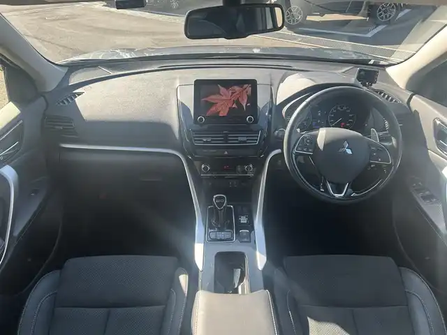 三菱 エクリプス クロス ＰＨＥＶ G 愛媛県 2020(令2)年 2万km チタニウムグレーメタリック 純正ナビ（Bluetooth/フルセグTV）/アラウンドビューモニター/AppleCarPlay/AndroidAuto/アダプティブクルーズコントロール/ETC2.0/パワーシート/ハーフレザーシート/シートヒーター/ブラインドスポットモニター/ステアリングヒーター/ドライブモード/純正18インチアルミホイール/前後ドライブレコーダー/前後コーナーセンサー/オートマチックハイビーム/LEDヘッドライト/スマートキー×２