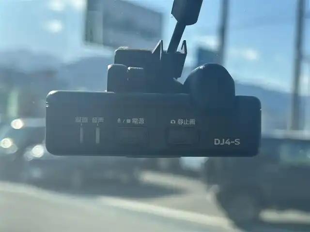 三菱 エクリプス クロス ＰＨＥＶ G 愛媛県 2020(令2)年 2万km チタニウムグレーメタリック 純正ナビ（Bluetooth/フルセグTV）/アラウンドビューモニター/AppleCarPlay/AndroidAuto/アダプティブクルーズコントロール/ETC2.0/パワーシート/ハーフレザーシート/シートヒーター/ブラインドスポットモニター/ステアリングヒーター/ドライブモード/純正18インチアルミホイール/前後ドライブレコーダー/前後コーナーセンサー/オートマチックハイビーム/LEDヘッドライト/スマートキー×２