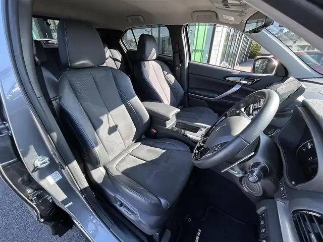 三菱 エクリプス クロス ＰＨＥＶ G 愛媛県 2020(令2)年 2万km チタニウムグレーメタリック 純正ナビ（Bluetooth/フルセグTV）/アラウンドビューモニター/AppleCarPlay/AndroidAuto/アダプティブクルーズコントロール/ETC2.0/パワーシート/ハーフレザーシート/シートヒーター/ブラインドスポットモニター/ステアリングヒーター/ドライブモード/純正18インチアルミホイール/前後ドライブレコーダー/前後コーナーセンサー/オートマチックハイビーム/LEDヘッドライト/スマートキー×２