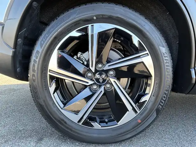 三菱 エクリプス クロス ＰＨＥＶ G 愛媛県 2020(令2)年 2万km チタニウムグレーメタリック 純正ナビ（Bluetooth/フルセグTV）/アラウンドビューモニター/AppleCarPlay/AndroidAuto/アダプティブクルーズコントロール/ETC2.0/パワーシート/ハーフレザーシート/シートヒーター/ブラインドスポットモニター/ステアリングヒーター/ドライブモード/純正18インチアルミホイール/前後ドライブレコーダー/前後コーナーセンサー/オートマチックハイビーム/LEDヘッドライト/スマートキー×２