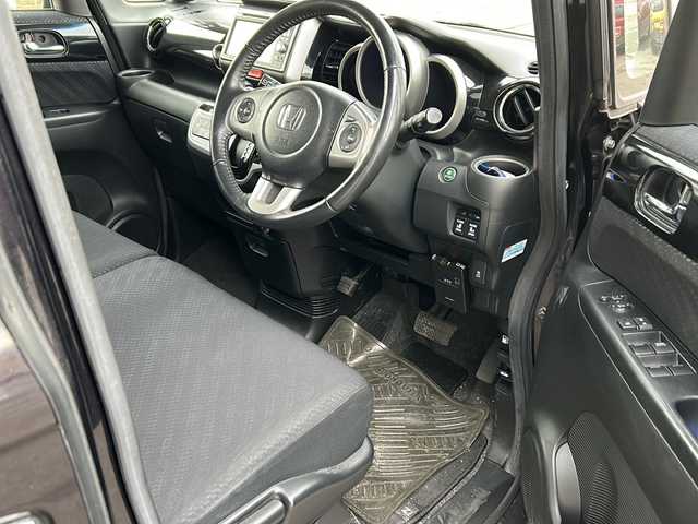 ホンダ Ｎ ＢＯＸ カスタム G ターボパッケージ 秋田県 2013(平25)年 6万km プレミアムゴールドパープルパール 社外メモリナビ/社外CD、DVD、TV/両側パワースライドドア/バックカメラ/純正15インチAW/ETC/スペアキー