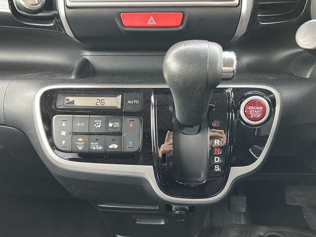 ホンダ Ｎ ＢＯＸ カスタム G ターボパッケージ 秋田県 2013(平25)年 6万km プレミアムゴールドパープルパール 社外メモリナビ/社外CD、DVD、TV/両側パワースライドドア/バックカメラ/純正15インチAW/ETC/スペアキー