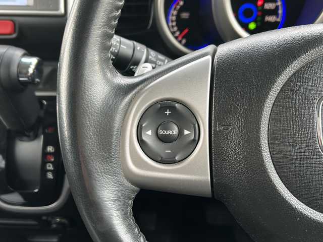 ホンダ Ｎ ＢＯＸ カスタム G ターボパッケージ 秋田県 2013(平25)年 6万km プレミアムゴールドパープルパール 社外メモリナビ/社外CD、DVD、TV/両側パワースライドドア/バックカメラ/純正15インチAW/ETC/スペアキー