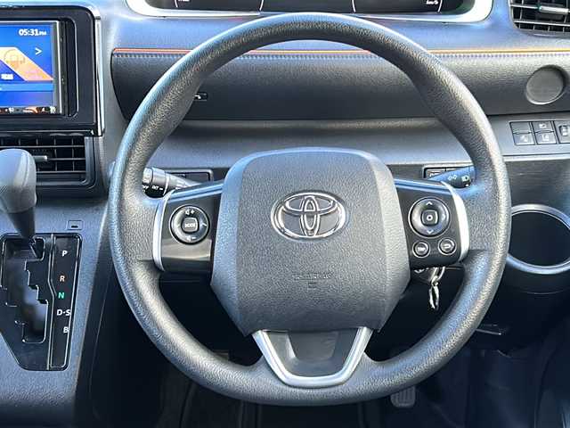 トヨタ シエンタ X 沖縄県 2019(平31)年 6.6万km ホワイトパールクリスタルシャイン Bluetooth・CD/バックカメラ/ETC/片側パワースライドドア/ドライブレコーダー/コーナーセンサー/衝突軽減システム/レーンキープアシスト/電動格納ミラー/ステアリングスイッチ/ウィンカーミラー/サイドバイザー/リモコンキー