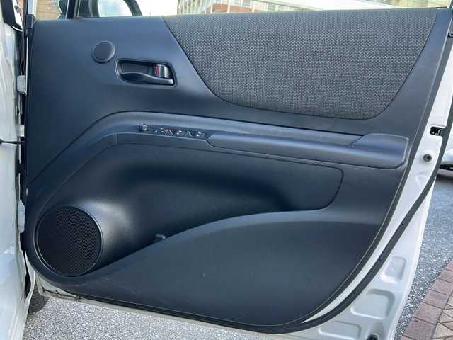 トヨタ シエンタ X 沖縄県 2019(平31)年 6.6万km ホワイトパールクリスタルシャイン Bluetooth・CD/バックカメラ/ETC/片側パワースライドドア/ドライブレコーダー/コーナーセンサー/衝突軽減システム/レーンキープアシスト/電動格納ミラー/ステアリングスイッチ/ウィンカーミラー/サイドバイザー/リモコンキー