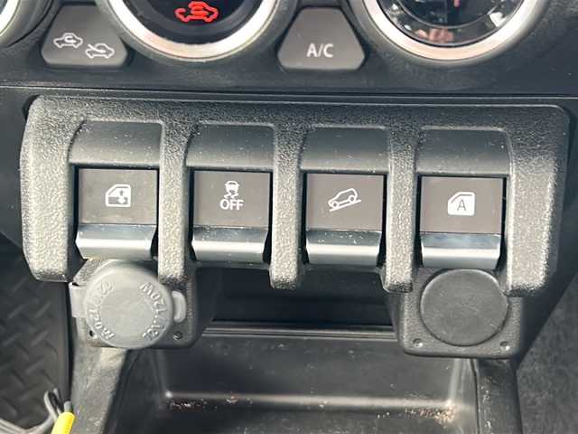 スズキ ジムニー XL 福島県 2020(令2)年 4.1万km シフォンアイボリーM ワンオーナー　ＡｐｐｌｅＣａｒＰｌａｙ　ＡｎｄｒｏｉｄＡｕｔｏ対応ＤＡ　Ｂｌｕｅｔｏｏｔｈ　ルーフキャリア　リアラダー　シートヒーター　背面タイヤカバー　電格ミラー　ＥＴＣ　フォグランプ　マット