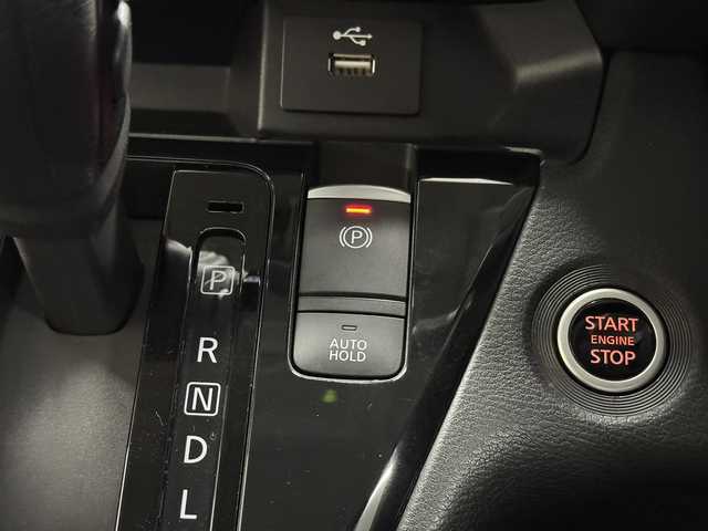 日産 ルークス HWS X プロパイロットED 三重県 2020(令2)年 1.2万km ホワイトパール S-HYBRID/FF/インパネCVT/純正 9インチナビ MM319D-L/（iPod/SD/FM/AM/TV/WALKMAN/USB/Bluetooth/CD/DVD/MUSIC STOCKER/VTR/AUX/ドラレコ）/アラウンドビューモニター（移動物検知機能付）/両側ハンズフリーオートスライドドア/ドライブレコーダー 前方（ナビ連動）/安全/・インテリジェント エマージェンシーブレーキ/・プロパイロット/・インテリジェント LI（車線逸脱防止支援システム）＋LDW（車線逸脱警報）/・インテリジェント DA（ふらつき警報）/・インテリジェント FCW（前方衝突予測警報）/・フロント & バックソナー/・標識検知機能（進入禁止、最高速度、一時停止）/・先行車発進お知らせ/・SOSコール/・ハイビームアシスト/装備/・オートエアコン/・リヤシーリングファン/・オートライト/・LED ヘッドライト＋フロントフォグライト/・ステアリングスイッチ/・プッシュスタート/・電動格納ドアミラー/・純正 14inAW/・インテリジェントキーx2/など