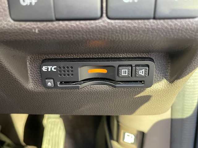 ホンダ フリード G ホンダセンシング 東京都 2019(令1)年 8.7万km モダンスティールM ホンダセンシング/純正HDDナビ フルセグTV/CD DVD Bluetooth/フリップダウンモニター/バックカメラ/両側パワースライドドア/レーダークルーズコントロール/衝突被害軽減ブレーキ/歩行者事故軽減ステアリング/車線維持機能支援システム/路外逸脱抑制機能/先行車発進お知らせ機能/標識認識機能/ETC/ドライブレコーダー/２列目キャプテンシート/マルチインフォメーションディスプレイ/ウレタン製ステアリング/ステアリングスイッチ（オーディオ）/ホワイト木目調インパネ/パニティミラー/モカファブリック/オートエアコン/アルミホイール付スタッドレスタイヤ車載/保証書＆取扱説明書