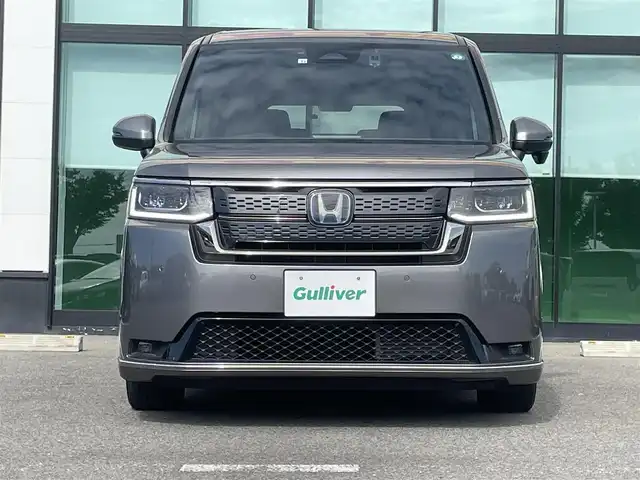 ホンダ ステップワゴン スパーダ eHEV 和歌山県 2022(令4)年 2.7万km スーパープラチナグレーメタリック 純正9インチナビ/バックカメラ/フルセグTV/BT/衝突軽減ブレーキ/前後コーナーセンサー/レーダークルコン/ブラインドスポットモニター/オートライト/レーンキープアシスト/ドラレコ/ビルトインETC/両側パワスラ/シートヒーター/電動リアゲート/オットマン/オートホールド/パドルシフト/LEＤヘッドライト/フォグランプ