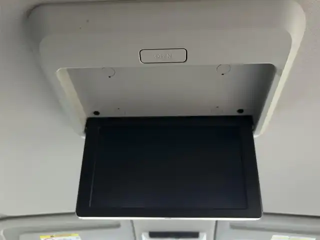 日産 セレナ ハイウェイスター 大阪府 2017(平29)年 6.5万km ダイヤモンドブラック 純正8インチナビ/10.6インチフリップダウンモニター/・フルセグTV/TVキャンセラー/USB/BT/DVD/AUX/バックカメラ/片側パワースライドドア/前後ドライブレコーダー/ETC/全席充電ポート/追従なしクルーズコントロール/純正フロアマット/純正16インチAW/コーナーセンサー/LEDヘッド・フォグ/スペアキー/アイドリングストップ