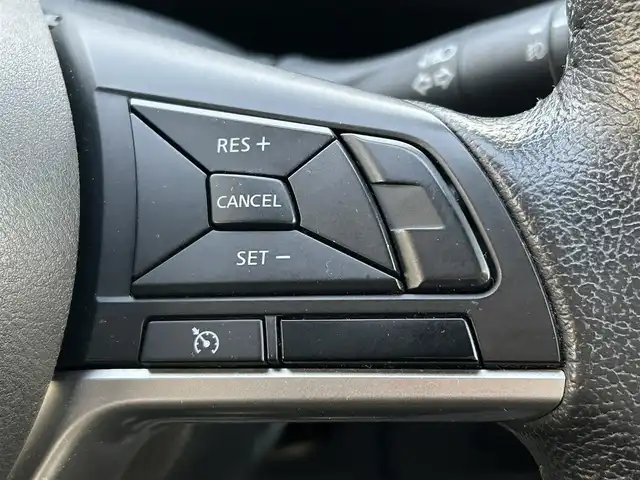 日産 セレナ ハイウェイスター 大阪府 2017(平29)年 6.5万km ダイヤモンドブラック 純正8インチナビ/10.6インチフリップダウンモニター/・フルセグTV/TVキャンセラー/USB/BT/DVD/AUX/バックカメラ/片側パワースライドドア/前後ドライブレコーダー/ETC/全席充電ポート/追従なしクルーズコントロール/純正フロアマット/純正16インチAW/コーナーセンサー/LEDヘッド・フォグ/スペアキー/アイドリングストップ