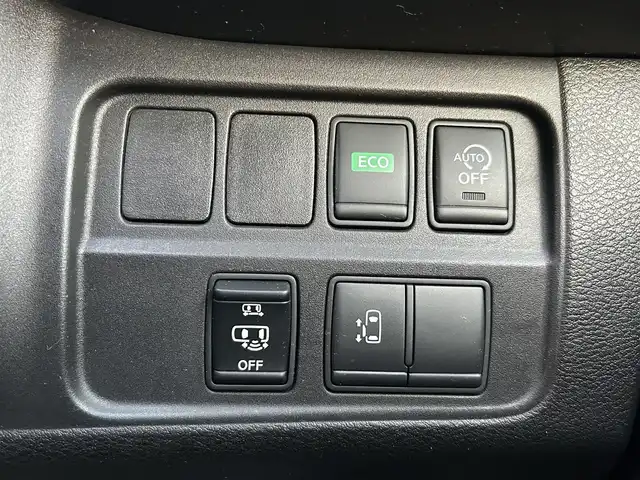 日産 セレナ ハイウェイスター 大阪府 2017(平29)年 6.5万km ダイヤモンドブラック 純正8インチナビ/10.6インチフリップダウンモニター/・フルセグTV/TVキャンセラー/USB/BT/DVD/AUX/バックカメラ/片側パワースライドドア/前後ドライブレコーダー/ETC/全席充電ポート/追従なしクルーズコントロール/純正フロアマット/純正16インチAW/コーナーセンサー/LEDヘッド・フォグ/スペアキー/アイドリングストップ