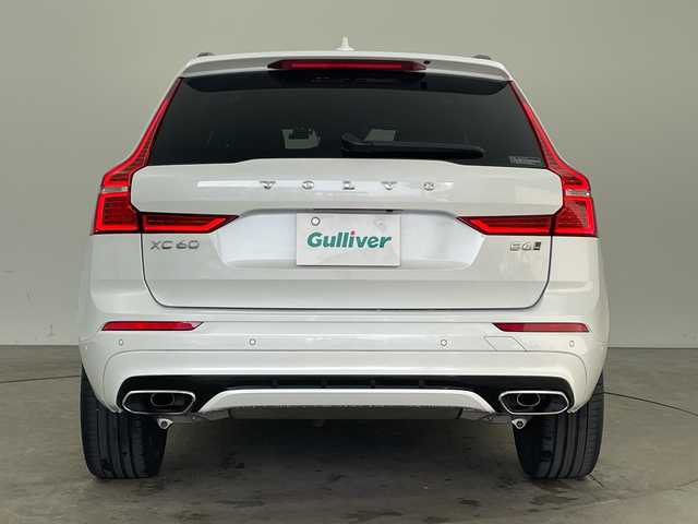 ボルボ ＸＣ６０ B6 AWD Rデザイン 兵庫県 2021(令3)年 2.1万km パール ・純正ナビ/・AM・FM・USB・Tpod・spotify/・フルセグTV/・BT/・Apple Car Play・AndroidAuto/・全方位カメラ/・全席シートヒーター/・前席パワーシート/・ETC/・純正ドライブレコーダー/・左右独立エアコン/・後席エアコン/・パノラマルーフ/・電子パーキングブレーキ/・オートブレーキホールド/・４WD/・ヘッドアップディスプレイ/・パーキングアシスト/・縦列時自動発車/・コーナリングライト/・アクティブベンディングライト/・レーンキープアシスト/・ロードサインアシスト/・ブラインドスポットモニター/・車間警告/・クロストラフィックアラート/・衝突回避/・レーダークルーズコントロール/・harman/kardonサウンド/・パワーバックドア/・オートワイパー/・純正フロアマット/・純正アルミ/・取扱説明書/・保証書/・スペアキー