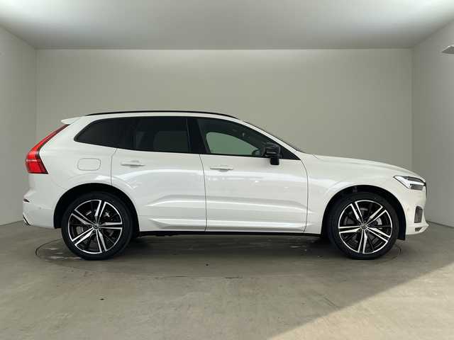 ボルボ ＸＣ６０ B6 AWD Rデザイン 兵庫県 2021(令3)年 2.1万km パール ・純正ナビ/・AM・FM・USB・Tpod・spotify/・フルセグTV/・BT/・Apple Car Play・AndroidAuto/・全方位カメラ/・全席シートヒーター/・前席パワーシート/・ETC/・純正ドライブレコーダー/・左右独立エアコン/・後席エアコン/・パノラマルーフ/・電子パーキングブレーキ/・オートブレーキホールド/・４WD/・ヘッドアップディスプレイ/・パーキングアシスト/・縦列時自動発車/・コーナリングライト/・アクティブベンディングライト/・レーンキープアシスト/・ロードサインアシスト/・ブラインドスポットモニター/・車間警告/・クロストラフィックアラート/・衝突回避/・レーダークルーズコントロール/・harman/kardonサウンド/・パワーバックドア/・オートワイパー/・純正フロアマット/・純正アルミ/・取扱説明書/・保証書/・スペアキー