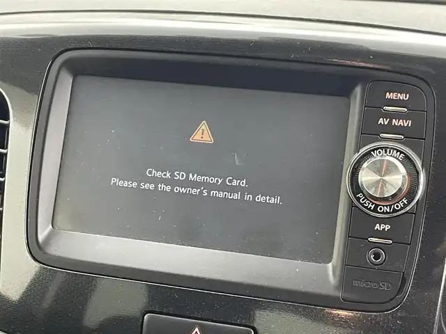 スズキ ワゴンＲ 20周年記念車 群馬県 2013(平25)年 5万km パールホワイト セーフティサポート　純正７インチナビ　バックカメラ　ＨＩＤオートライト　シートヒーター　純正１５インチアルミホイール　ステアリングリモコン　ドラレコ　ＥＴＣ　スマートキー　横滑り防止装置　禁煙車