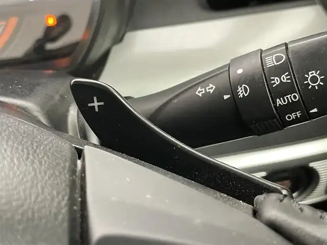 スズキ スペーシア ギア HYBRID XZターボ 埼玉県 2020(令2)年 4万km ツールグリーンパールメタリック/ガンメタリック2トーンルーフ 純正８インチナビ　全周囲カメラ　両側パワースライドドア　ＨＵＤ　ＥＴＣ　クルーズコントロール　スズキセーフティサポート　４ＷＤ　ＬＥＤヘッドライト　リアサーキュレーター　地デジＴＶ　Ｂｌｕｅｔｏｏｔｈ