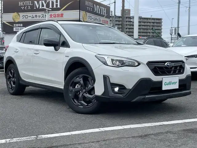 スバル ＸＶ ハイブリッド アドバンス スタイルエディション 徳島県 2022(令4)年 1.9万km クリスタルホワイトP 純正ナビ(CN-FX810D)/(CD・DVD・BD/Bluetooth/TV)/フロント・サイド・バックカメラ/社外ETC/ステアリングスイッチ/衝突被害軽減システム/追従機能付クルーズコントロール/レーンキープアシスト/ダウンヒルアシストコントロール/LEDヘッドライト/フロントフォグライト/オートライト/ハーフレザーシート/前席パワーシート/前席シートヒーター/D席シートメモリー/電動パーキングブレーキ/純正18インチアルミホイール/ルーフレール/USB充電/スマートキー/スペアキー