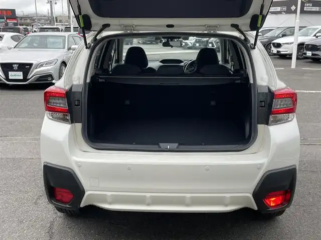 スバル ＸＶ ハイブリッド アドバンス スタイルエディション 徳島県 2022(令4)年 1.9万km クリスタルホワイトP 純正ナビ(CN-FX810D)/(CD・DVD・BD/Bluetooth/TV)/フロント・サイド・バックカメラ/社外ETC/ステアリングスイッチ/衝突被害軽減システム/追従機能付クルーズコントロール/レーンキープアシスト/ダウンヒルアシストコントロール/LEDヘッドライト/フロントフォグライト/オートライト/ハーフレザーシート/前席パワーシート/前席シートヒーター/D席シートメモリー/電動パーキングブレーキ/純正18インチアルミホイール/ルーフレール/USB充電/スマートキー/スペアキー
