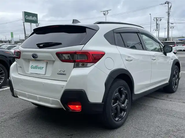 スバル ＸＶ ハイブリッド アドバンス スタイルエディション 徳島県 2022(令4)年 1.9万km クリスタルホワイトP 純正ナビ(CN-FX810D)/(CD・DVD・BD/Bluetooth/TV)/フロント・サイド・バックカメラ/社外ETC/ステアリングスイッチ/衝突被害軽減システム/追従機能付クルーズコントロール/レーンキープアシスト/ダウンヒルアシストコントロール/LEDヘッドライト/フロントフォグライト/オートライト/ハーフレザーシート/前席パワーシート/前席シートヒーター/D席シートメモリー/電動パーキングブレーキ/純正18インチアルミホイール/ルーフレール/USB充電/スマートキー/スペアキー