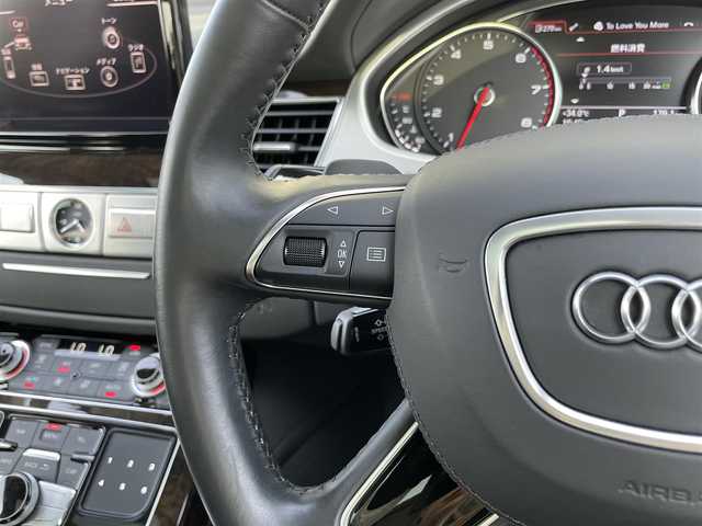 アウディ Ａ８ 4．0 TFSI クワトロ 石川県 2014(平26)年 3.7万km グレイシアホワイトメタリック サンルーフ/黒革シート/シートベンチレーション/純正ナビ/３６０カメラ/クリアランスソナー/電動トランク/クルーズコントロール/アダプティブＬＥＤライト/ソフトクローズドア/アドバンストキー