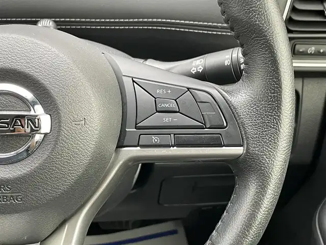 日産 セレナ ハイウェイスター Vセレクション 長崎県 2017(平29)年 10.8万km ブリリアントホワイトパール (株)IDOMが運営する【じしゃロン長崎店】の自社ローン専用車両になりますこちらは現金またはオートローンご利用時の価格です。自社ローンご希望の方は別途その旨お申付け下さい/ナビ　/バックカメラ　/フルセグ　/Ｂｌｕｅｔｏｏｔｈ　/両側パワースライドドア　/エマージェンシーブレーキ　/ＬＤＷ　/クルーズコントロール/ＥＴＣ　/プッシュスタート　/ＬＥＤヘッドライト　/フォグランプ