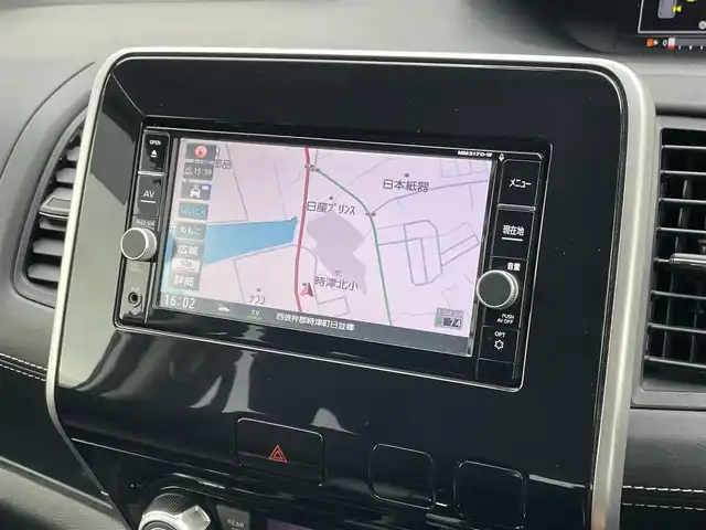 日産 セレナ ハイウェイスター Vセレクション 長崎県 2017(平29)年 10.8万km ブリリアントホワイトパール (株)IDOMが運営する【じしゃロン長崎店】の自社ローン専用車両になりますこちらは現金またはオートローンご利用時の価格です。自社ローンご希望の方は別途その旨お申付け下さい/ナビ　/バックカメラ　/フルセグ　/Ｂｌｕｅｔｏｏｔｈ　/両側パワースライドドア　/エマージェンシーブレーキ　/ＬＤＷ　/クルーズコントロール/ＥＴＣ　/プッシュスタート　/ＬＥＤヘッドライト　/フォグランプ