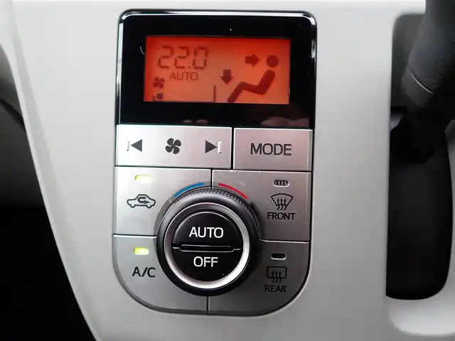 トヨタ ピクシスエポック G SAⅢ 千葉県 2020(令2)年 1万km パール ワンオーナー/シートヒーター/スマートアシストIII/純正7インチナビゲーション/・Bluetooth接続/・地上波ワンセグTV/バックカメラ/前後コーナーセンサー/オートエアコン/LEDヘッドライト/オートライトスイッチ/オートマチックハイビーム/パワーウィンドウ/純正アルミホイール/プッシュスタート/スマートキー2個/純正ドアバイザー/純正フロアマット/取扱い説明書/保証書