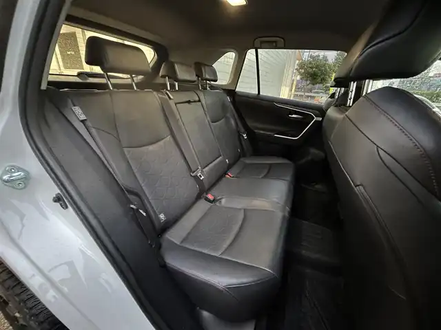 トヨタ ＲＡＶ４ アドベンチャー オフロードPKG 愛知県 2021(令3)年 3.6万km スーパーホワイトⅡ ワンオーナー/純正ディスプレイオーディオ/バックカメラ/Bluetooth/ウィンカーミラー/クルーズコントロール/プッシュスタート/パワーバックドア/レーンキープ/衝突軽減ブレーキ