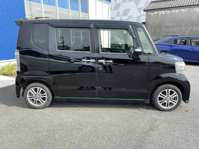 ホンダ Ｎ ＢＯＸ カスタム SSパッケージ 福島県 2015(平27)年 6.4万km クリスタルブラックパール (株)IDOMが運営する【じしゃロンいわき店】の自社ローン専用車両になります。こちらは現金またはオートローンご利用時の価格です。自社ローンご希望の方は別途その旨お申付け下さい/登録時走行距離63555km/ギャザーズ純正ナビゲーション/プッシュスタート/スマートキー/両側パワースライドドア/バックカメラ/シートヒーター/ウィンカーミラー /サイドバイザー/フロアマット/純正アルミホイール