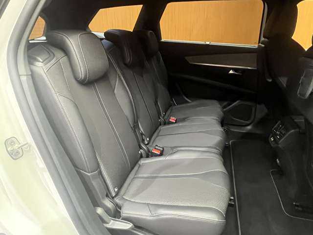 プジョー ５００８ GT ブルーHDi 千葉県 2022(令4)年 1.9万km パール パノラマＳＲ　/半革シート　/ＡＣＣ　/ディスプレイオーディオ　/ＣａｒＰｌａｙ　/Ｂカメラ　/シートヒーター　/電動リアゲート　/フルＬＥＤヘッドライト　/衝突軽減Ｂ　/ＢＳＭ　/ＬＫＡ　/ＥＴＣ　/禁煙車　/７人乗り