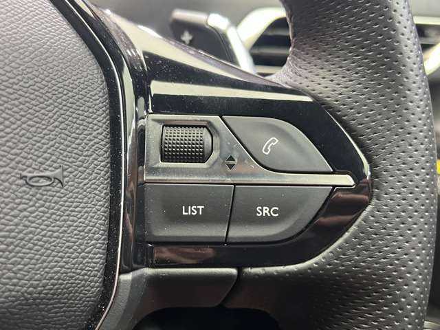 プジョー ５００８ GT ブルーHDi 千葉県 2022(令4)年 1.9万km パール パノラマＳＲ　/半革シート　/ＡＣＣ　/ディスプレイオーディオ　/ＣａｒＰｌａｙ　/Ｂカメラ　/シートヒーター　/電動リアゲート　/フルＬＥＤヘッドライト　/衝突軽減Ｂ　/ＢＳＭ　/ＬＫＡ　/ＥＴＣ　/禁煙車　/７人乗り