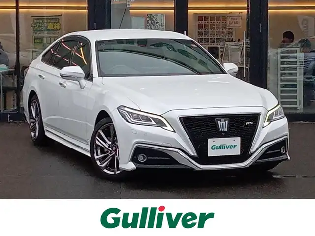 トヨタ クラウン ハイブリッド RS 福井県 2022(令4)年 9.7万km プレシャスホワイトパール 純正18インチAW/パノラミックビューモニター/ビルトインETC2.0/純正ナビ/フルセグテレビ/ヘッドアップディスプレイ/BSM/ステアリングヒーター/前席パワーシート/前後ドライブレコーダー/シートヒーター/全車速追従機能付クルーズコントロール/前後コーナーセンサー/SOSボタン/衝突被害軽減システム/レーンキープアシスト/横滑り防止装置/盗難防止装置/本革巻きステアリング/アイドリングストップ/オートホールド/純正フロアマット/スマートキー