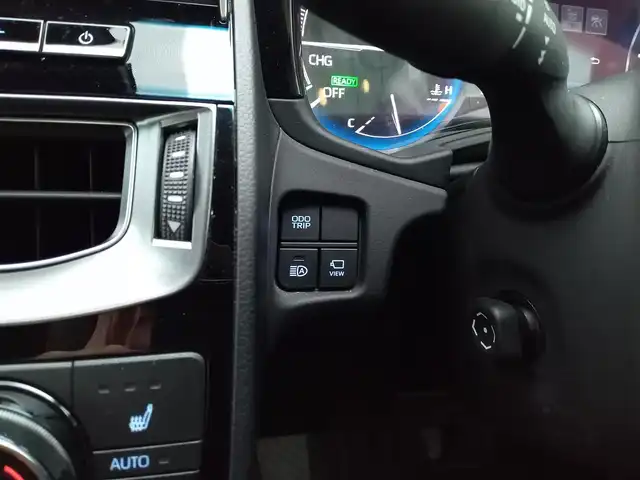 トヨタ クラウン ハイブリッド RS 福井県 2022(令4)年 9.7万km プレシャスホワイトパール 純正18インチAW/パノラミックビューモニター/ビルトインETC2.0/純正ナビ/フルセグテレビ/ヘッドアップディスプレイ/BSM/ステアリングヒーター/前席パワーシート/前後ドライブレコーダー/シートヒーター/全車速追従機能付クルーズコントロール/前後コーナーセンサー/SOSボタン/衝突被害軽減システム/レーンキープアシスト/横滑り防止装置/盗難防止装置/本革巻きステアリング/アイドリングストップ/オートホールド/純正フロアマット/スマートキー