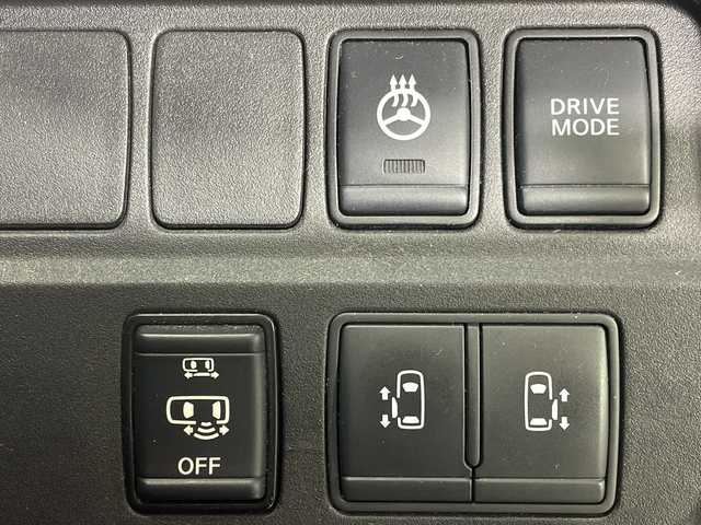 日産 セレナ e－パワー ハイウェイスター V 神奈川県 2022(令4)年 6.7万km パール