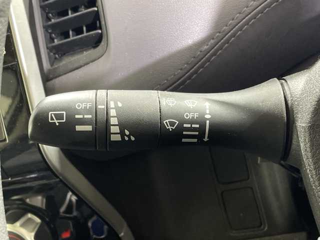 日産 セレナ e－パワー ハイウェイスター V 神奈川県 2022(令4)年 6.7万km パール