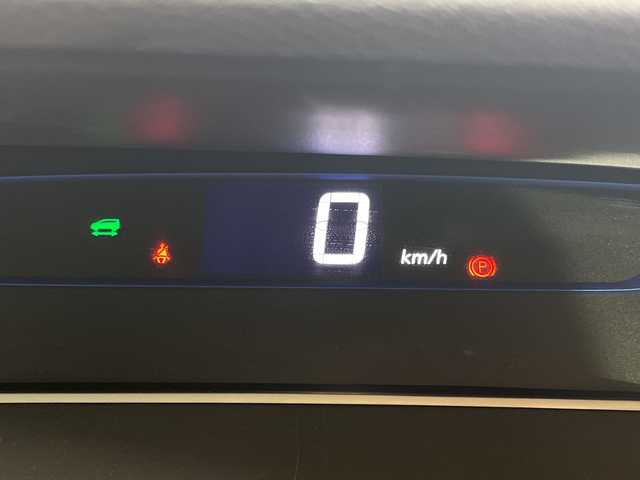 日産 セレナ e－パワー ハイウェイスター V 神奈川県 2022(令4)年 6.7万km パール