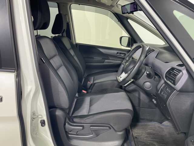 日産 セレナ e－パワー ハイウェイスター V 神奈川県 2022(令4)年 6.7万km パール