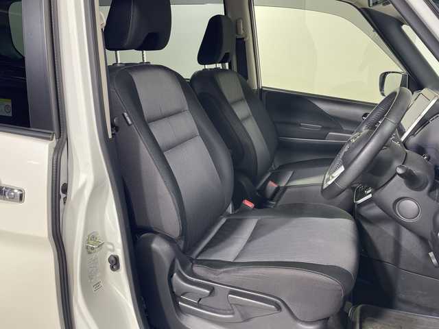 日産 セレナ e－パワー ハイウェイスター V 神奈川県 2022(令4)年 6.7万km パール