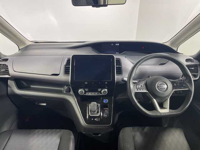 日産 セレナ e－パワー ハイウェイスター V 神奈川県 2022(令4)年 6.7万km パール