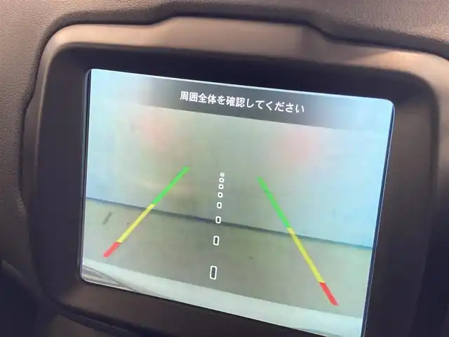 クライスラー・ジープ ジープ レネゲード リミテッド 熊本県 2023(令5)年 2万km ブライトホワイト ・スマートキー/・プッシュスタート/・自動緊急ブレーキ/・レーンセンス/・パークセンス/・ブラインドスポットモニター/・アクティブヘッドライト/・クルーズコントロール(追従式)/・黒革シート/・前席パワーシート/・前席シートヒーター/・ハンドルヒーターNG/・純正メモリナビ/　【Bluetooth・USB・AppleCarPlay・AndroidAuto】/・フルセグTV/・バックカメラ/・ETC2.0/・ドライブレコーダー(前後録画)/・純正マット